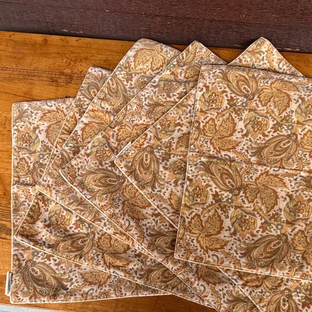 Pottery Barn Autumn Paisley Print Velvet Placemats (6) RETIRED pattern